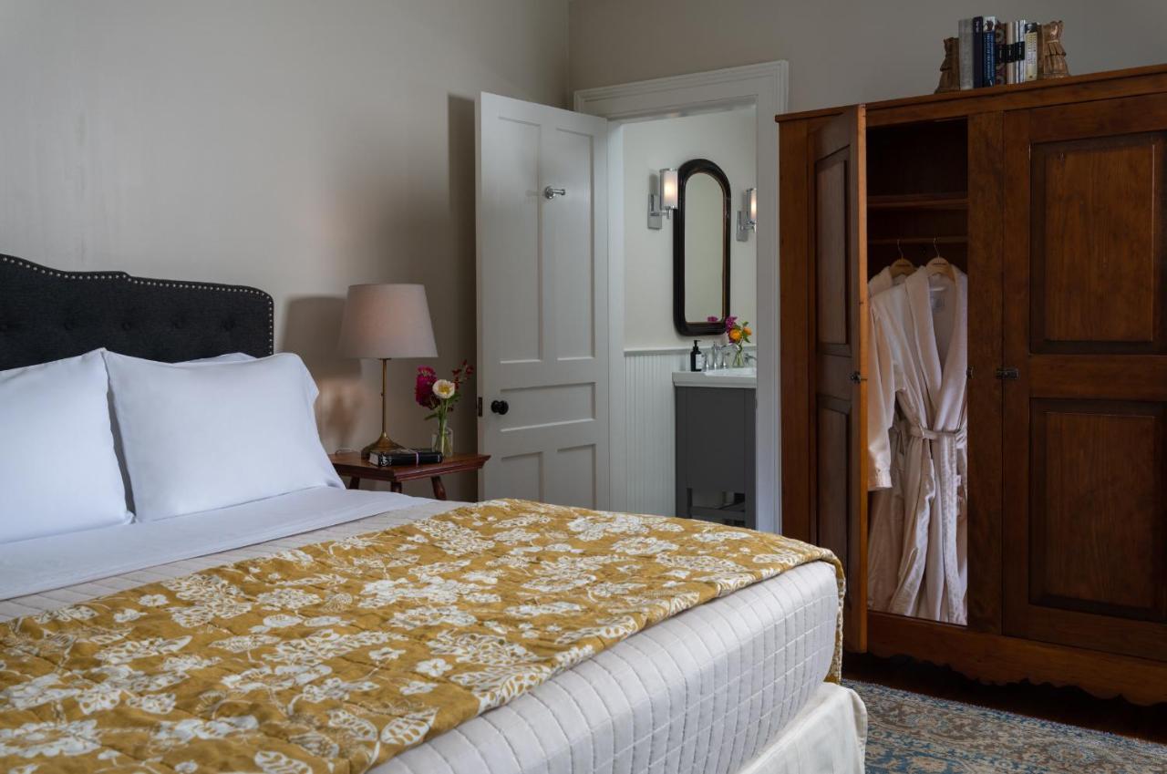 Landmark Inn Cooperstown Buitenkant foto